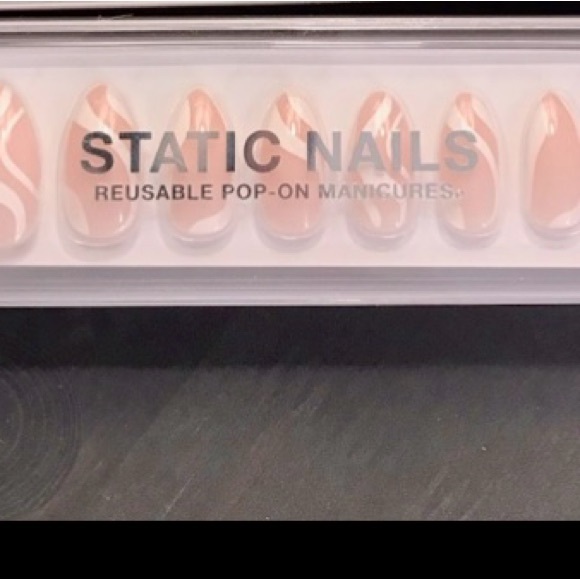 Static Nails Reusable Pop-On Manicure - Nude and White - Picture 3 of 3